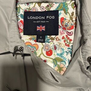 London Fog Light Gray Jacket with Vibrant Floral Interior